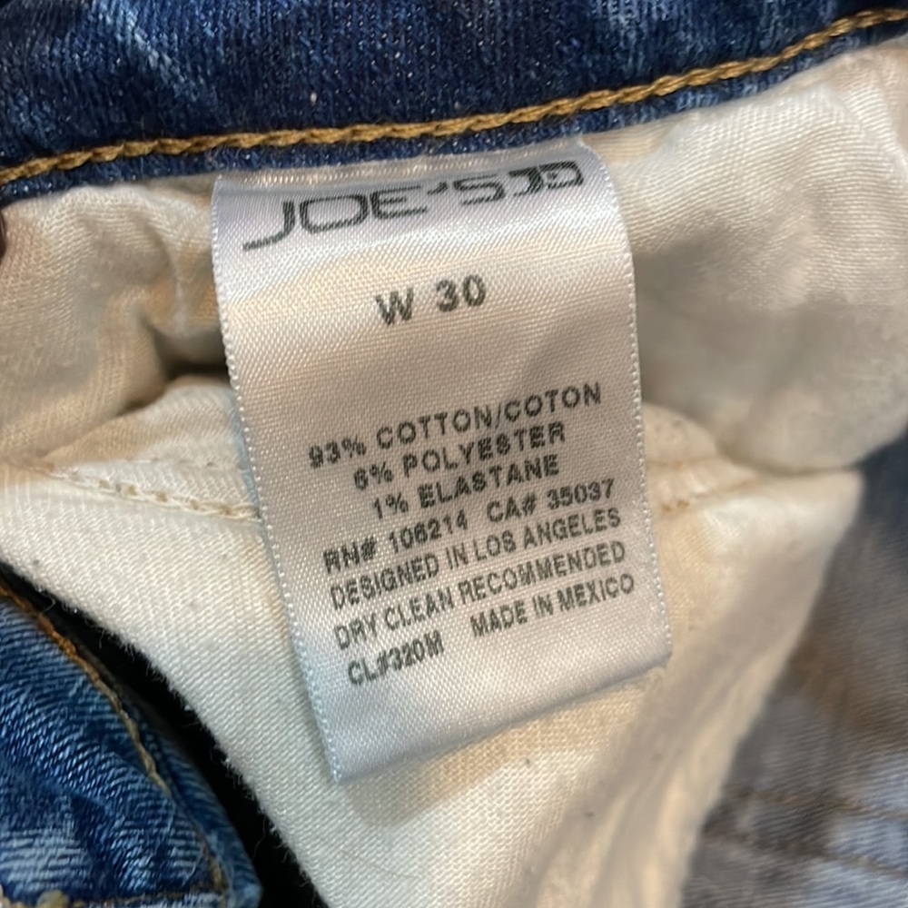 Joe’s Jeans Dana Style Light/medium wash distressed Size 30 - Picture 5 of 6